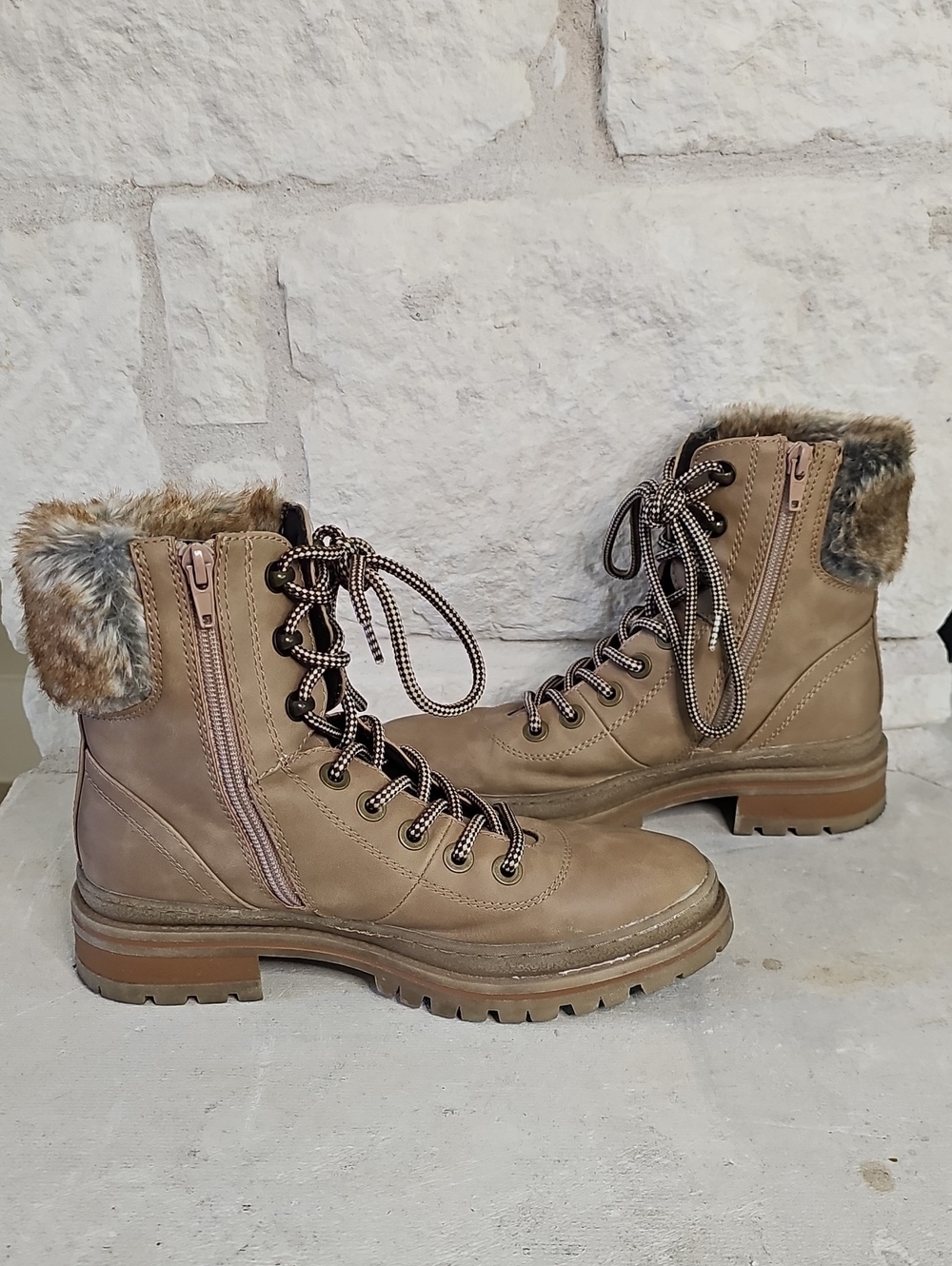Steve Madden Leather Keystone Lug Hiker Boot Faux Fur Trim Sz 7.5